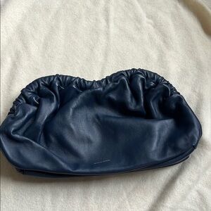 Oversized cloud - Color blue